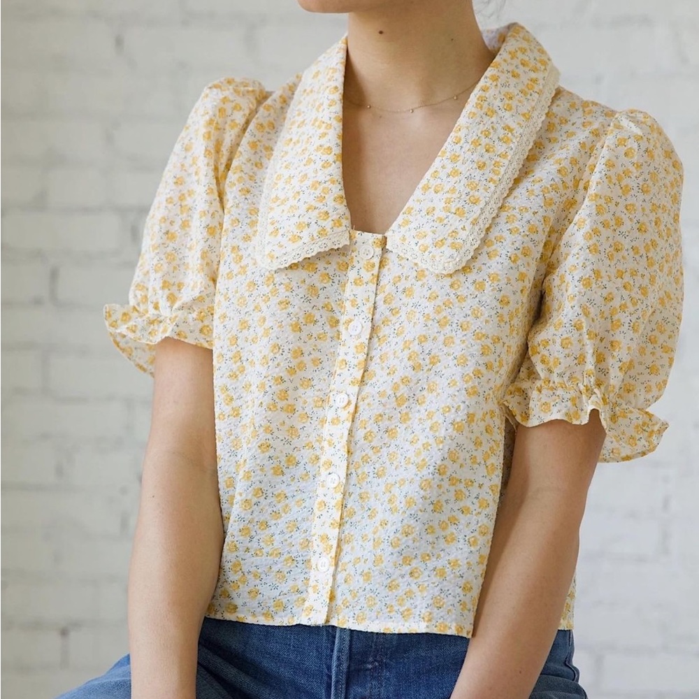 Lush oversized collar top
